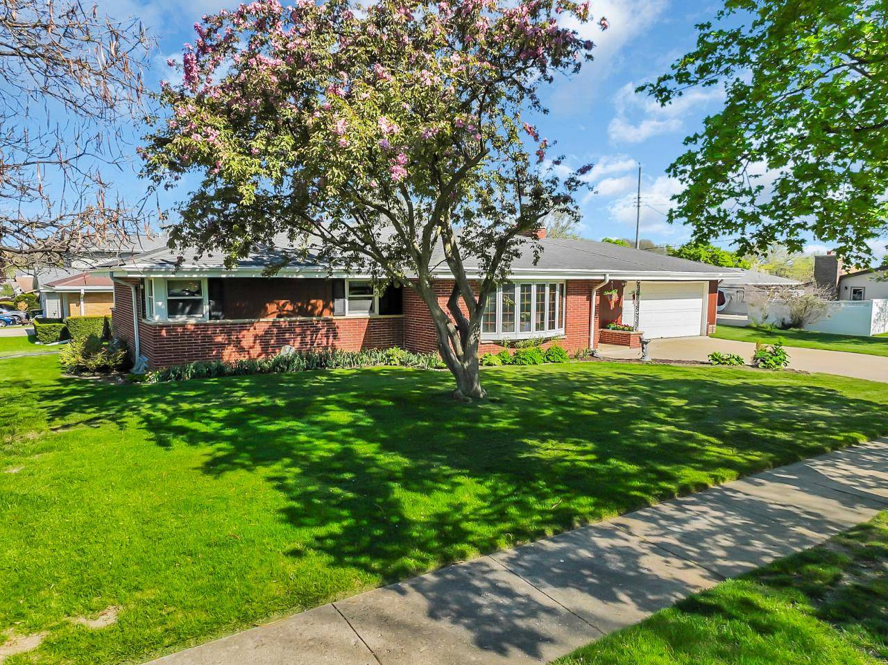 Oak Creek, WI 53154,8450 S Burrell STREET