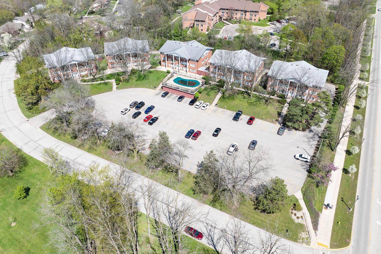 Lake Geneva, WI 53147,205 Country Club DRIVE #3D