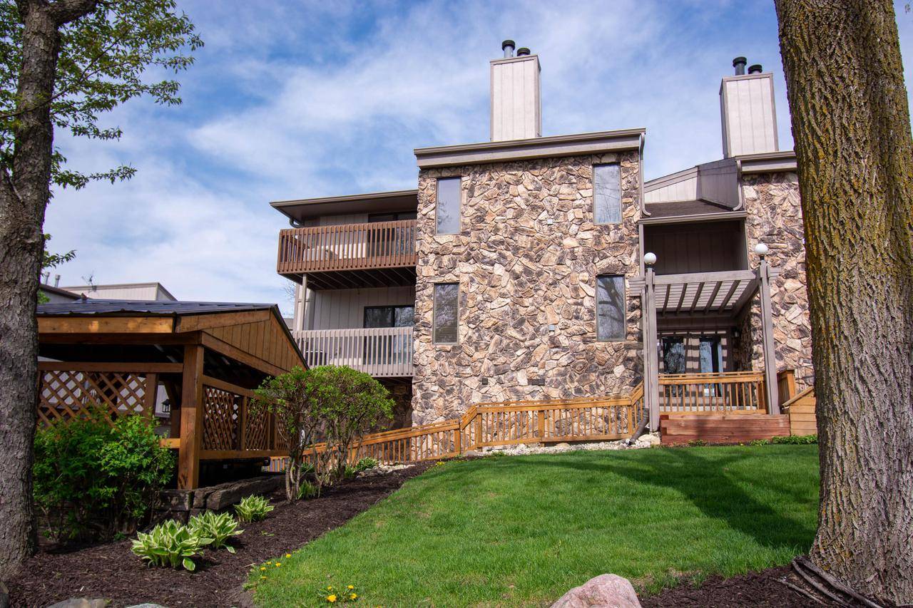 Lake Geneva, WI 53147,848 Kendall LANE #5H