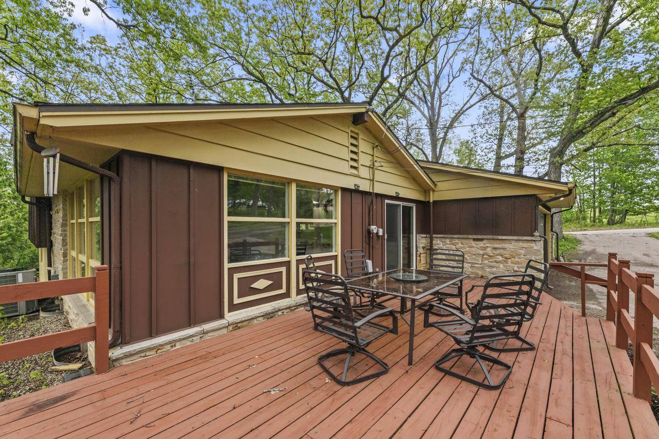 East Troy, WI 53120,N8613 Wilmers Landing STREET