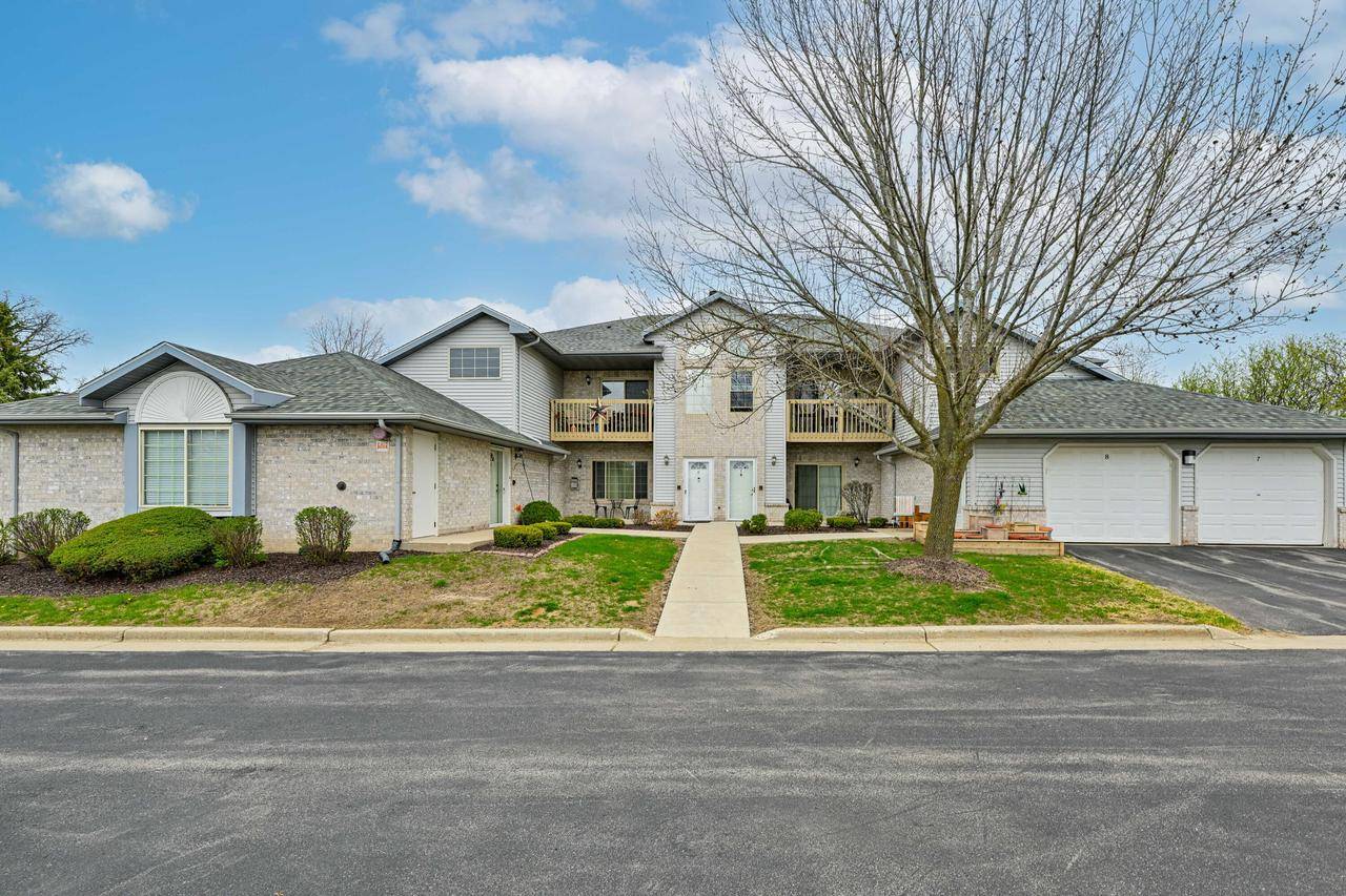 Franklin, WI 53132,9436 W Loomis ROAD #8