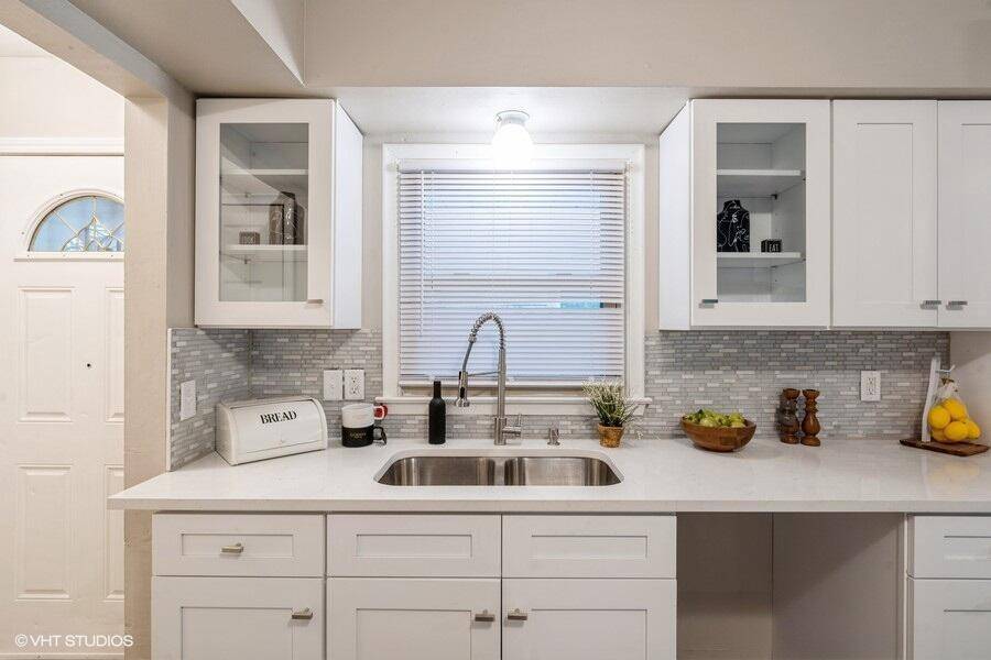 Milwaukee, WI 53218,5826 N 69th STREET