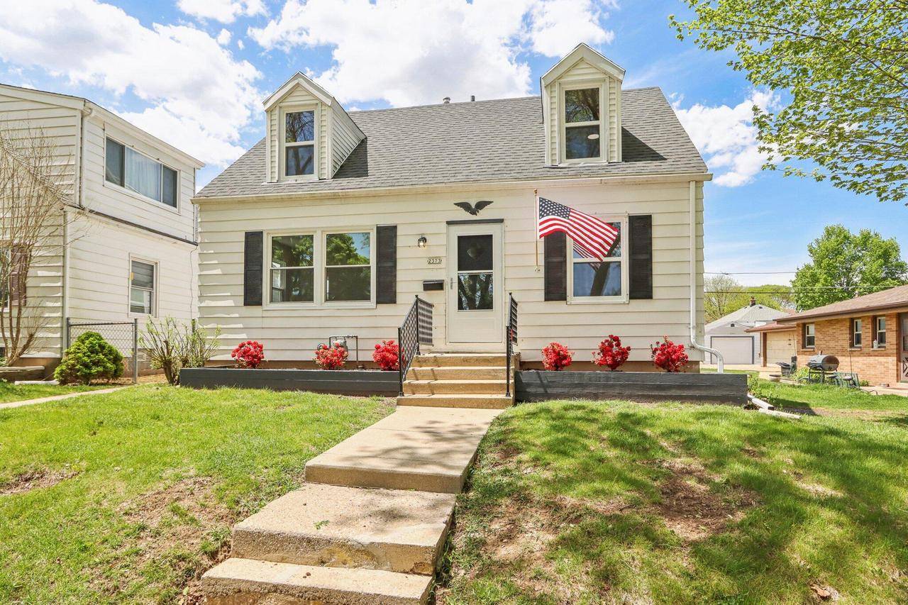 West Allis, WI 53219,2373 S 62nd STREET