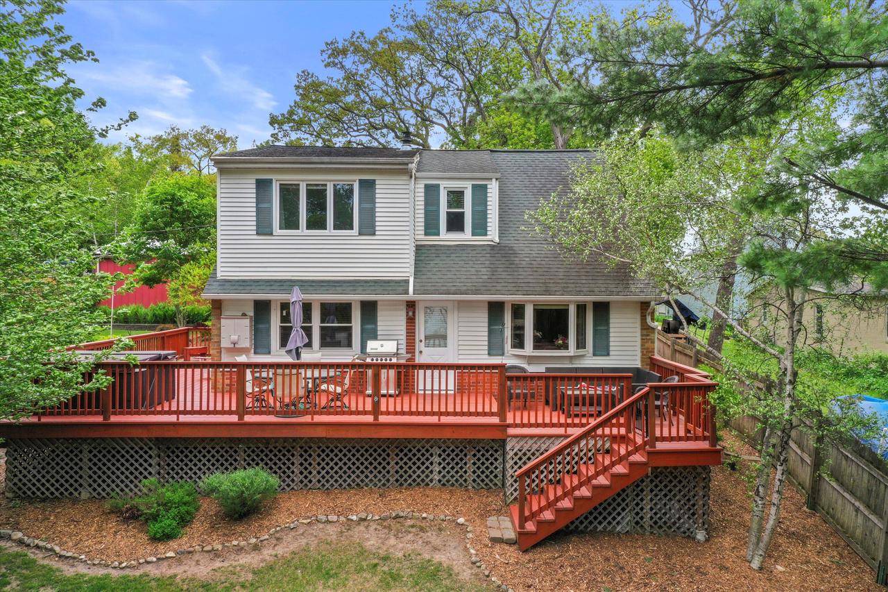 East Troy, WI 53120,N8991 E Miramar DRIVE #N8993