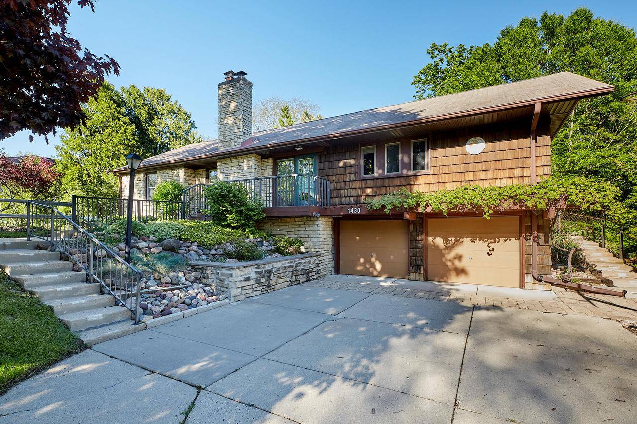 Elm Grove, WI 53122,1430 Longwood AVENUE