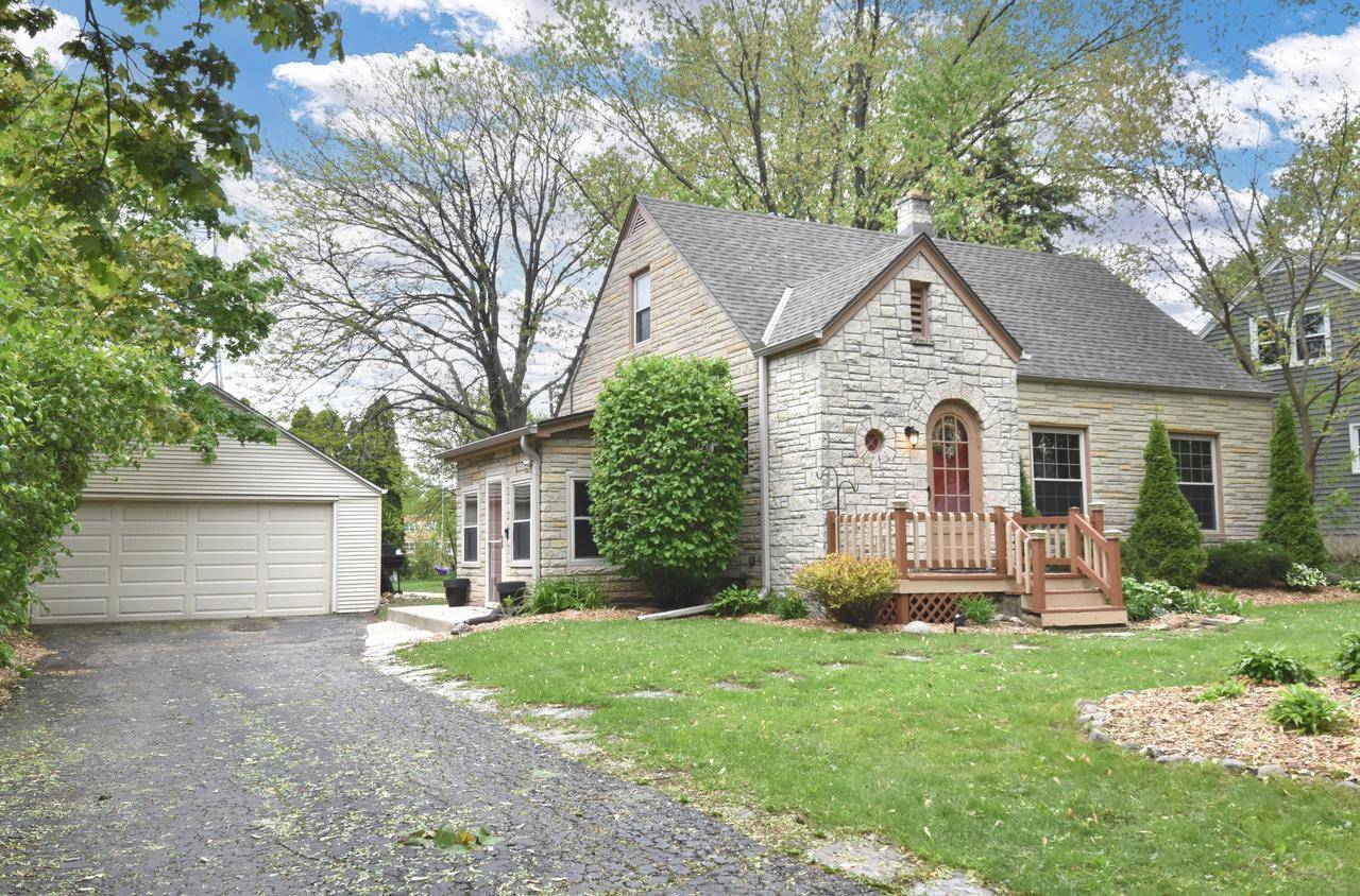 Wauwatosa, WI 53226,2217 N 119th STREET