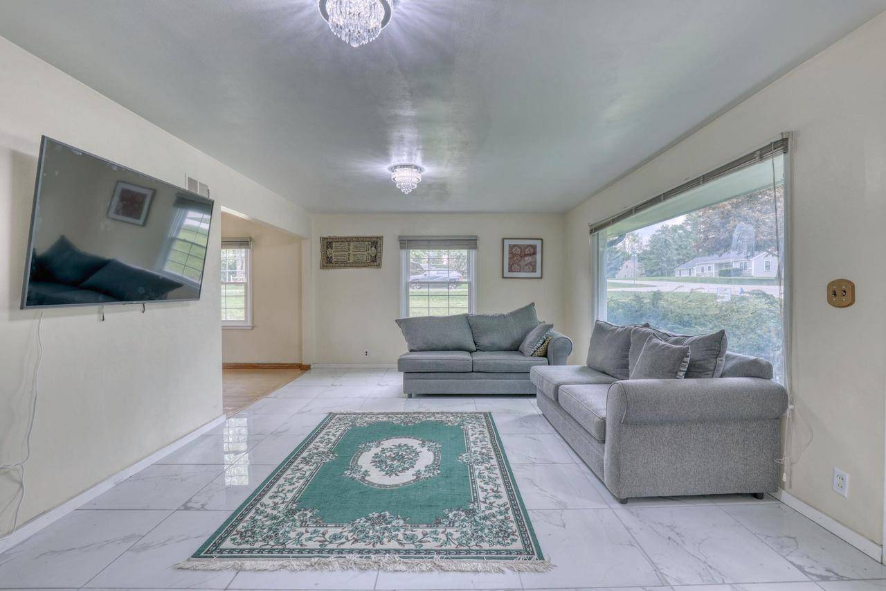 Brookfield, WI 53005,13460 Tremont STREET