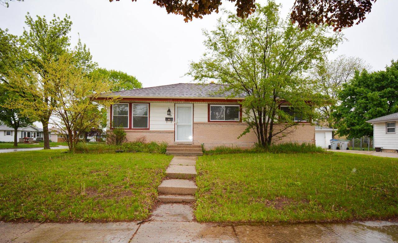 Milwaukee, WI 53223,7928 W Clovernook STREET