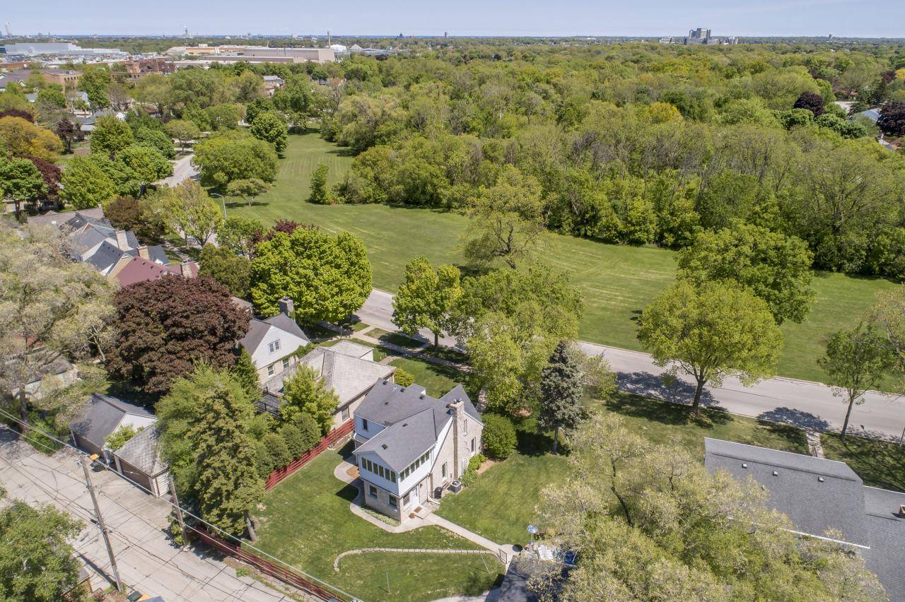 West Allis, WI 53219,5744 W Rita DRIVE