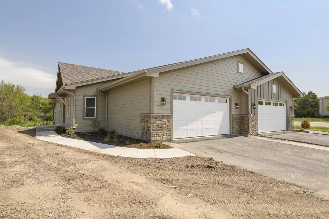Lannon, WI 53046,20820 Gray STREET