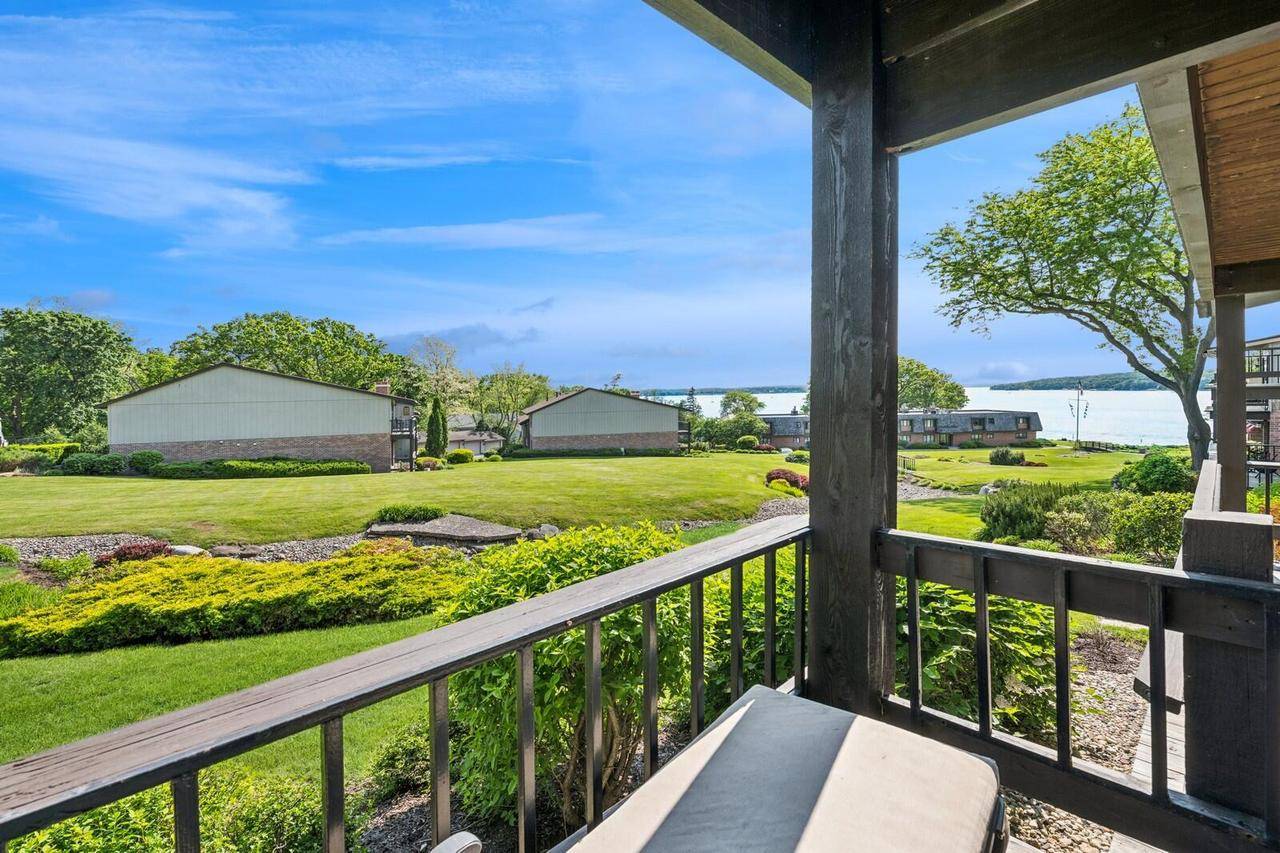 Lake Geneva, WI 53147,1070 S Lake Shore DRIVE #A1-5