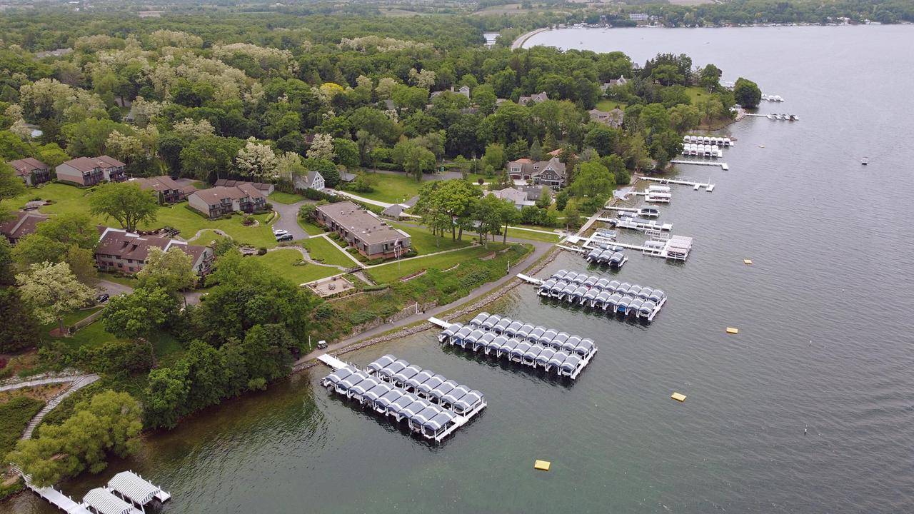 Lake Geneva, WI 53147,1070 S Lake Shore DRIVE #A1-5