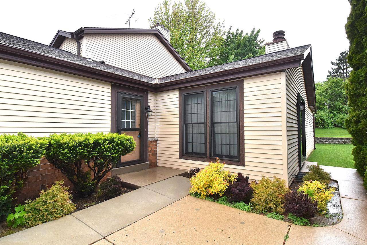 Franklin, WI 53132,8245 S Legend DRIVE