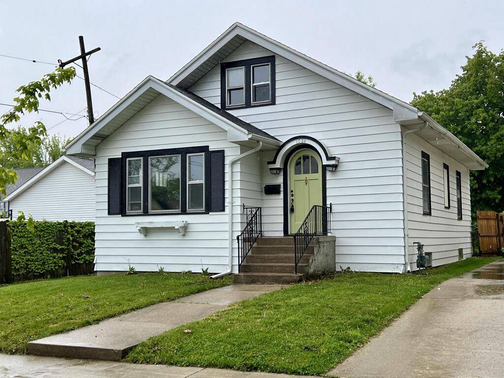 Racine, WI 53405,1024 Monroe AVENUE