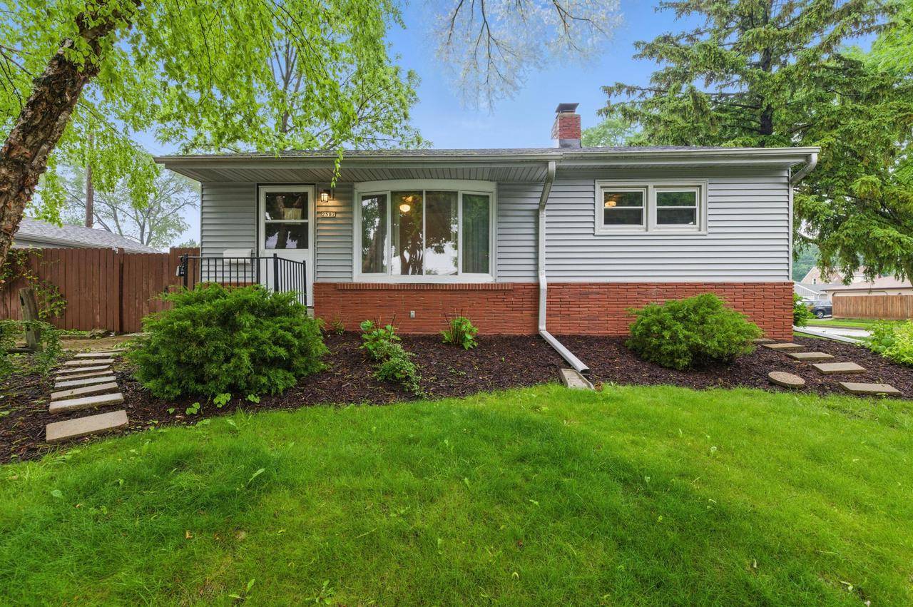 West Allis, WI 53227,2507 S 94th STREET