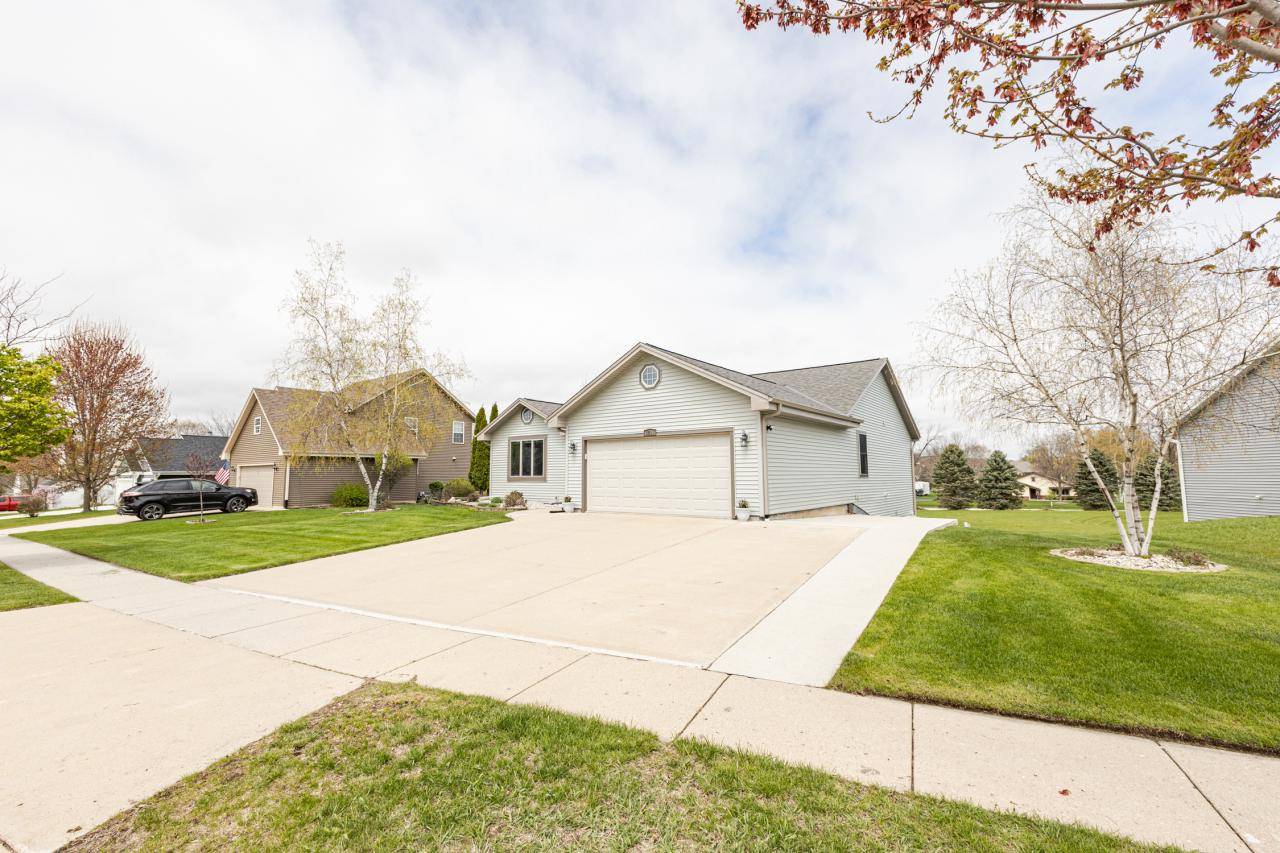 Oconomowoc, WI 53066,1280 Orchard CIRCLE
