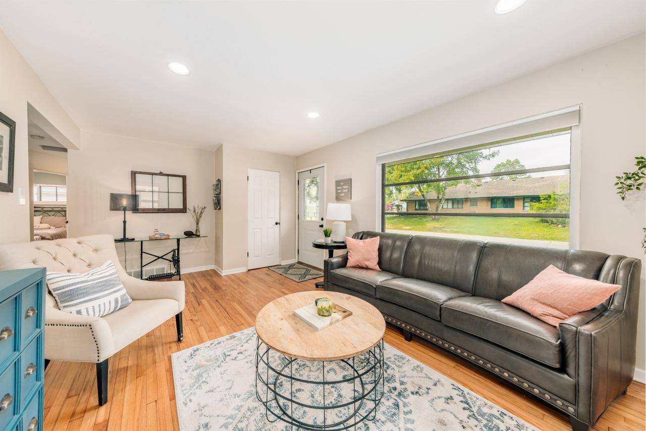 Glendale, WI 53209,2310 W Marne AVENUE
