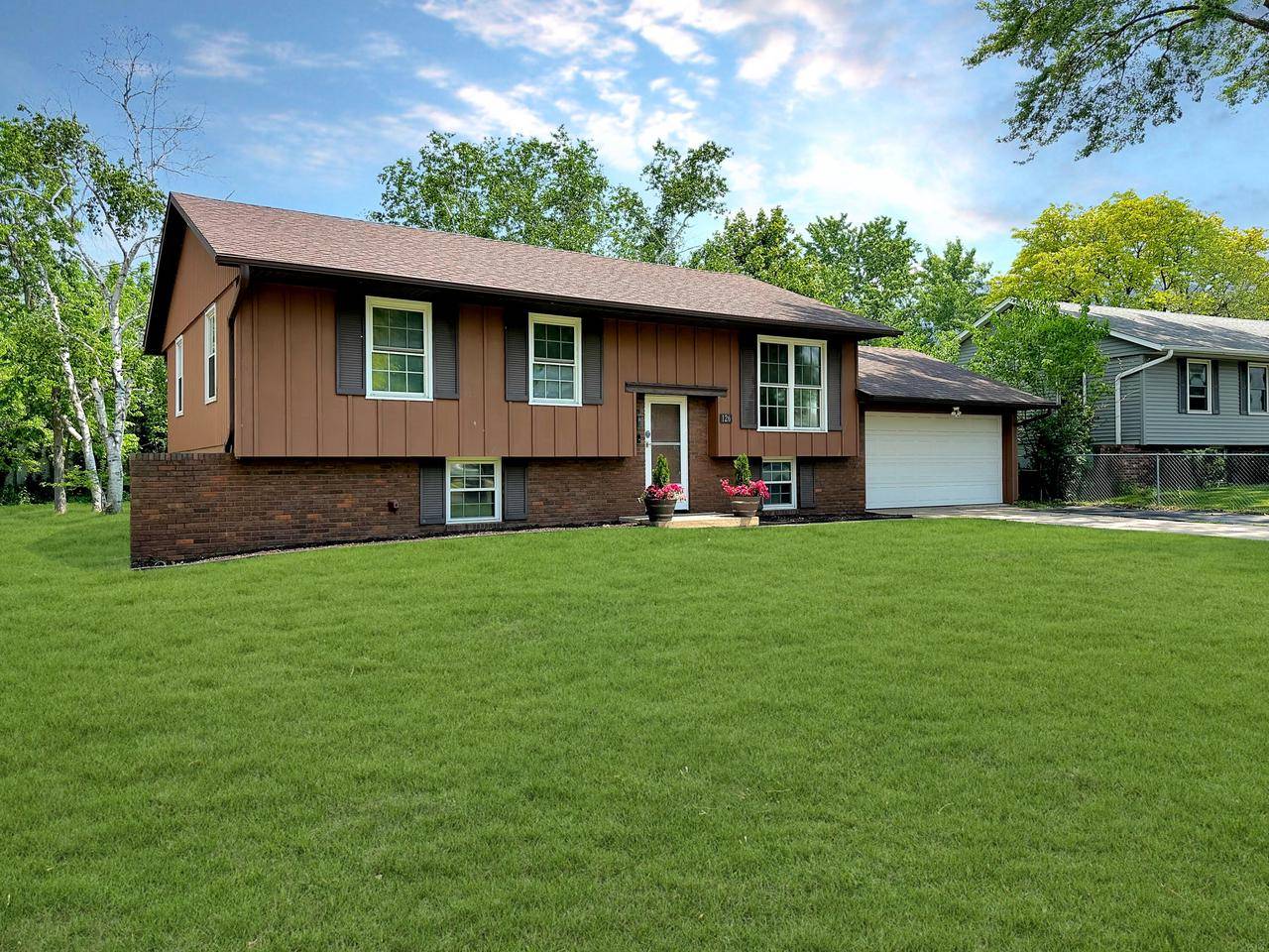 Onalaska, WI 54650,126 17th AVENUE N