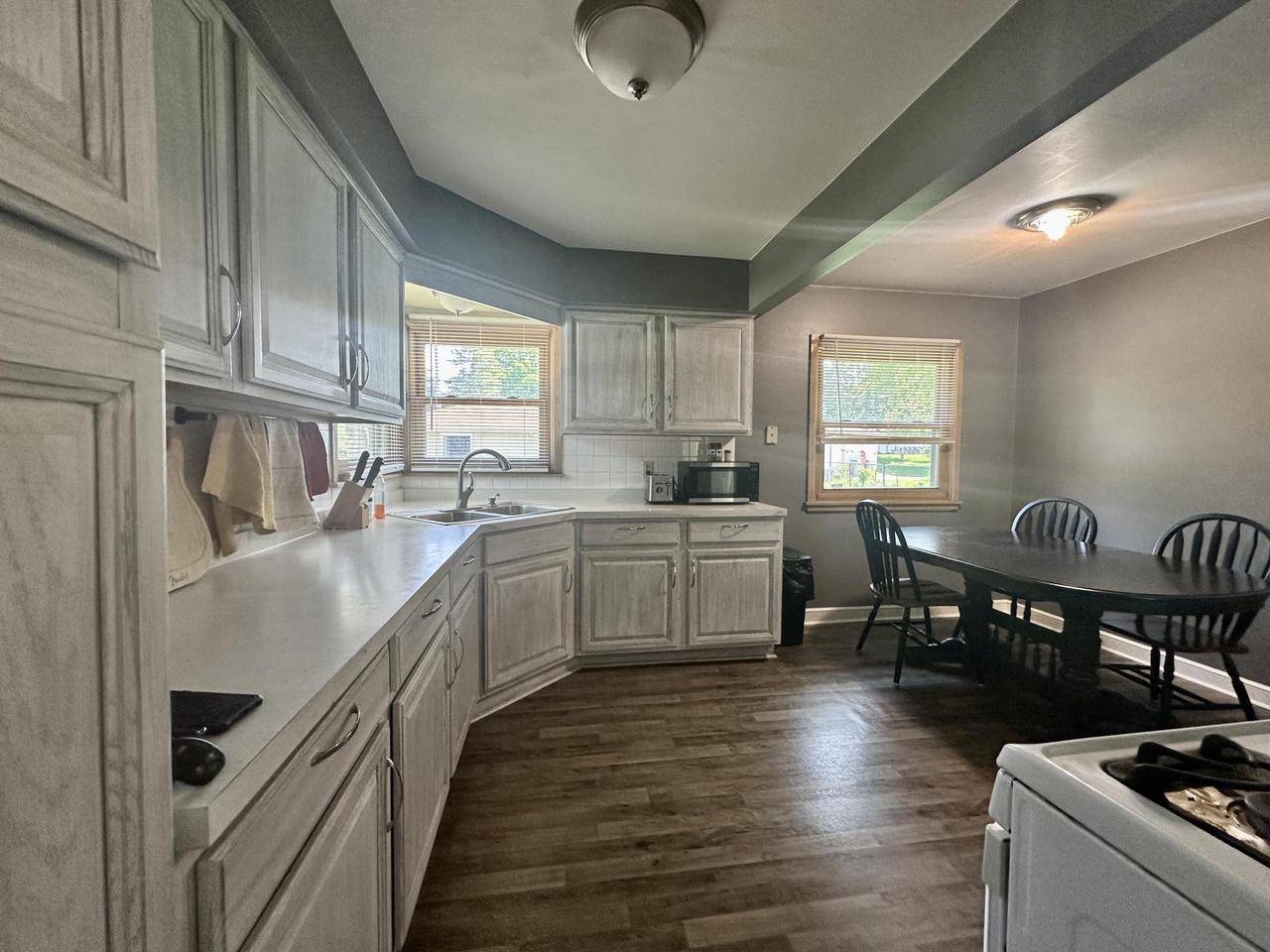 Milwaukee, WI 53219,7305 W Verona COURT