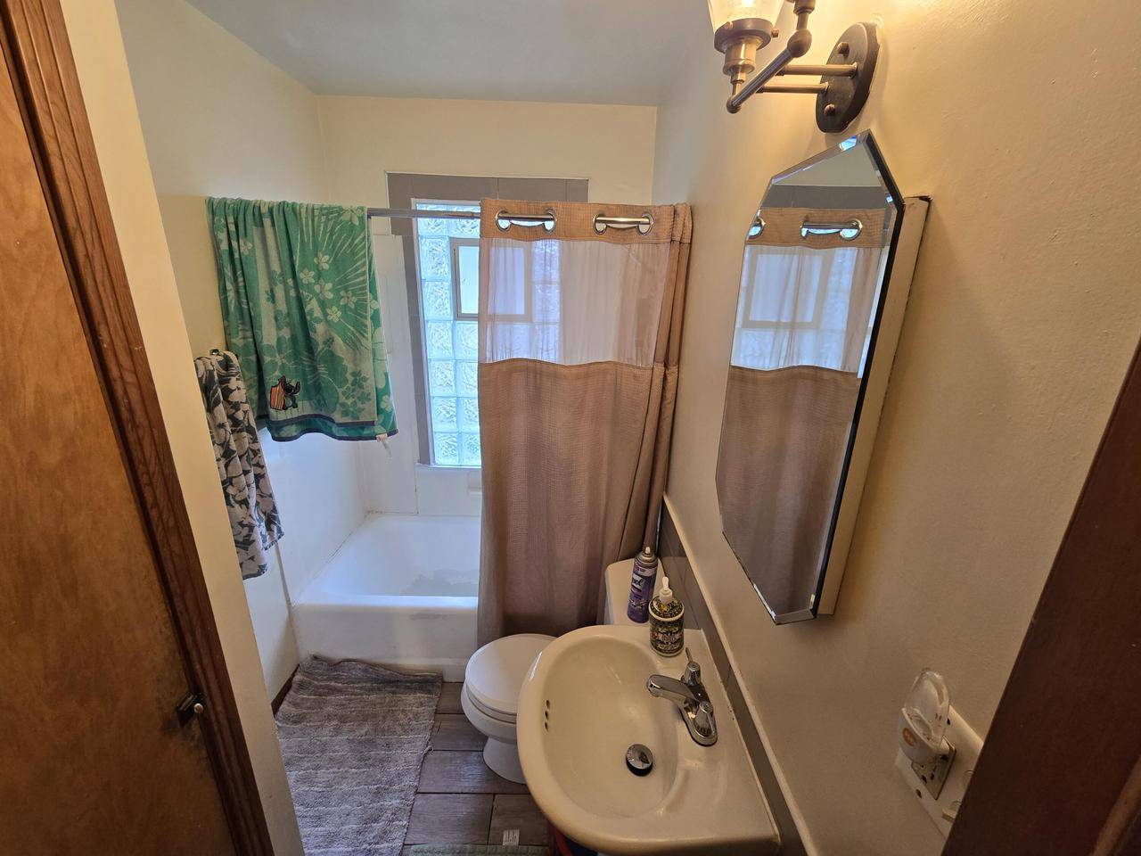 West Allis, WI 53214,8734 W Maple STREET
