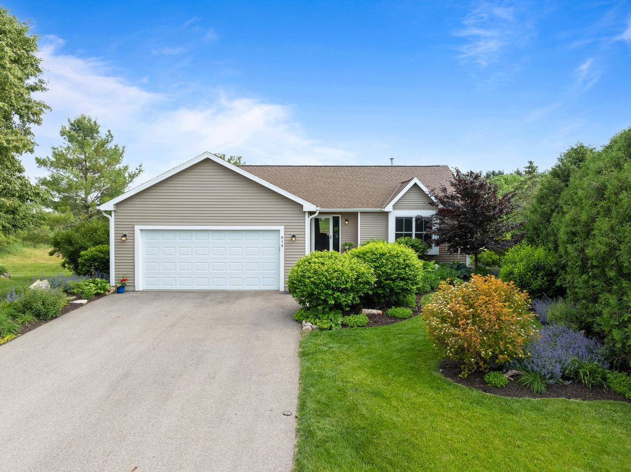 Walworth, WI 53184,914 Bennett COURT