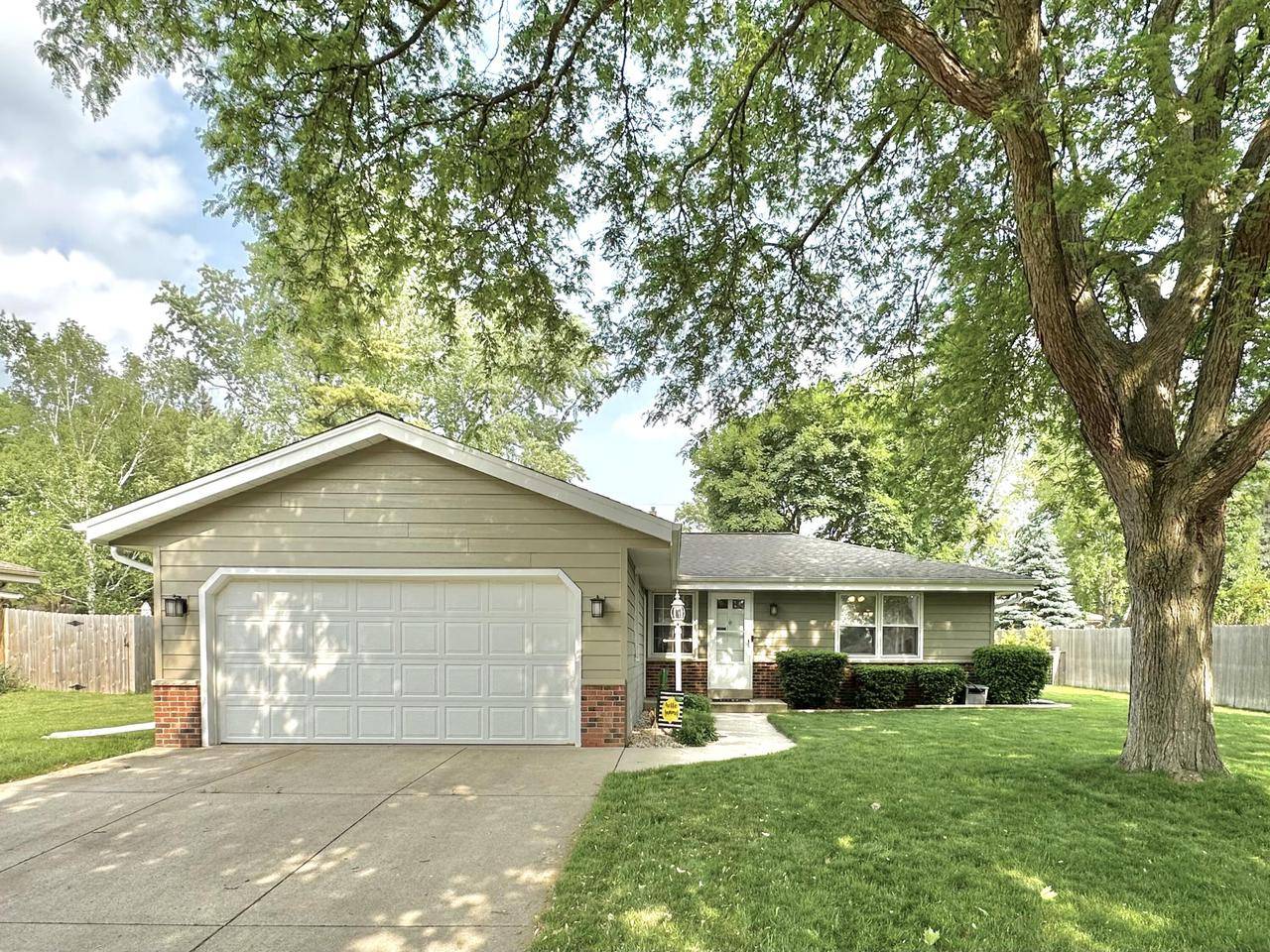 Waukesha, WI 53189,1829 Dixie DRIVE