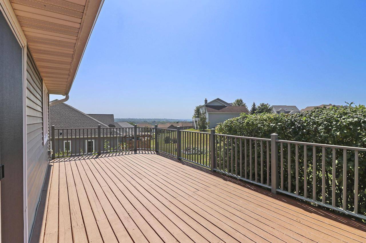 Lake Geneva, WI 53147,329 S Stone Ridge DRIVE
