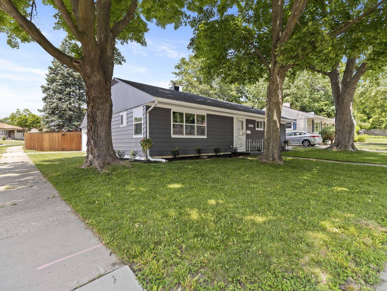 Kenosha, WI 53142,4624 Harding ROAD
