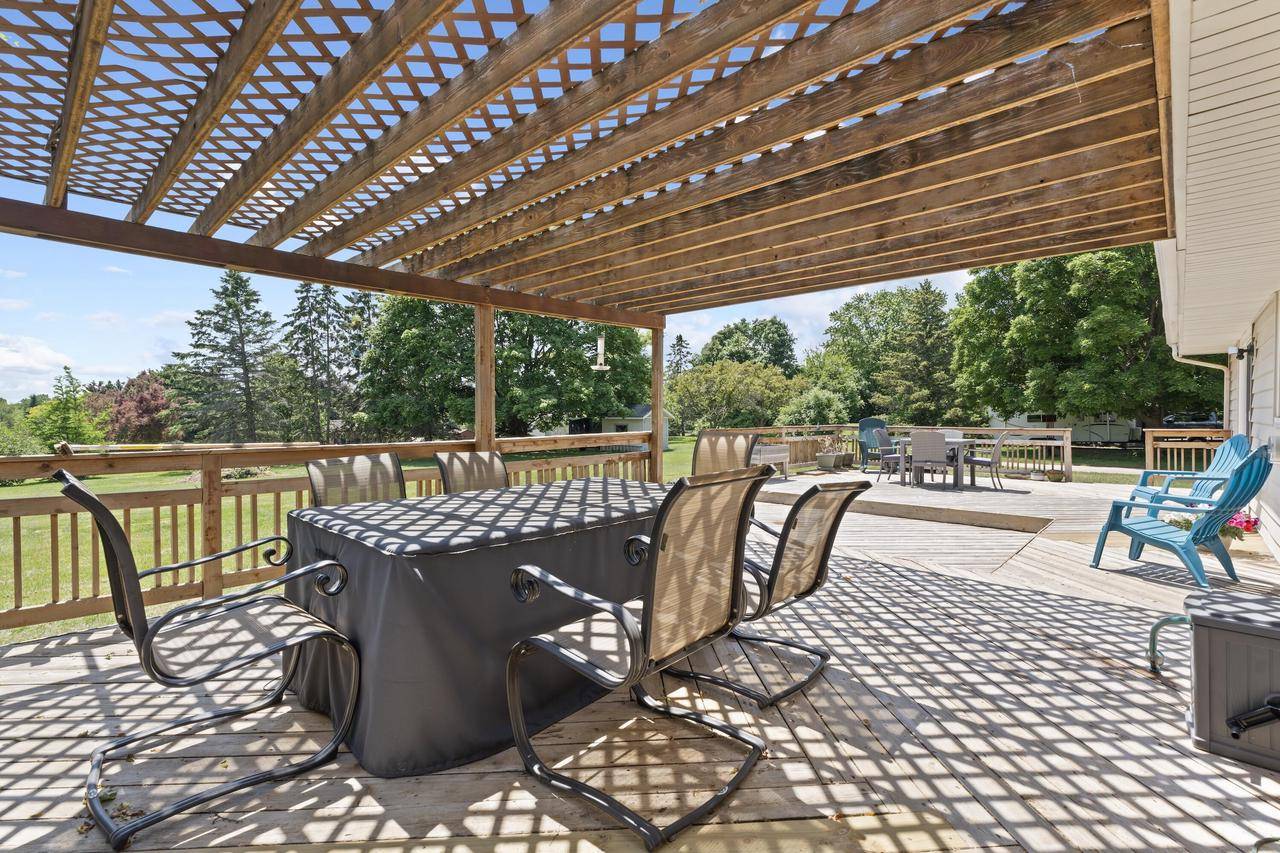 Waukesha, WI 53189,S42W27289 Oak Grove LANE