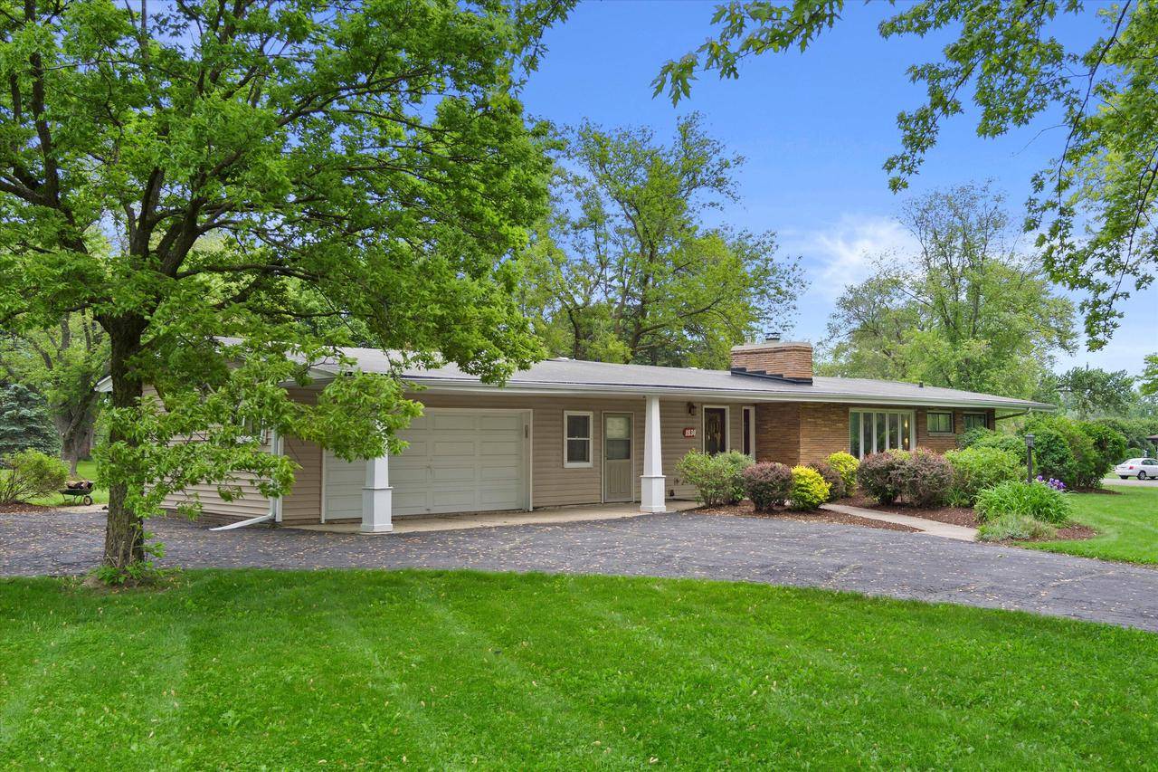 Mequon, WI 53092,1830 W Zedler LANE