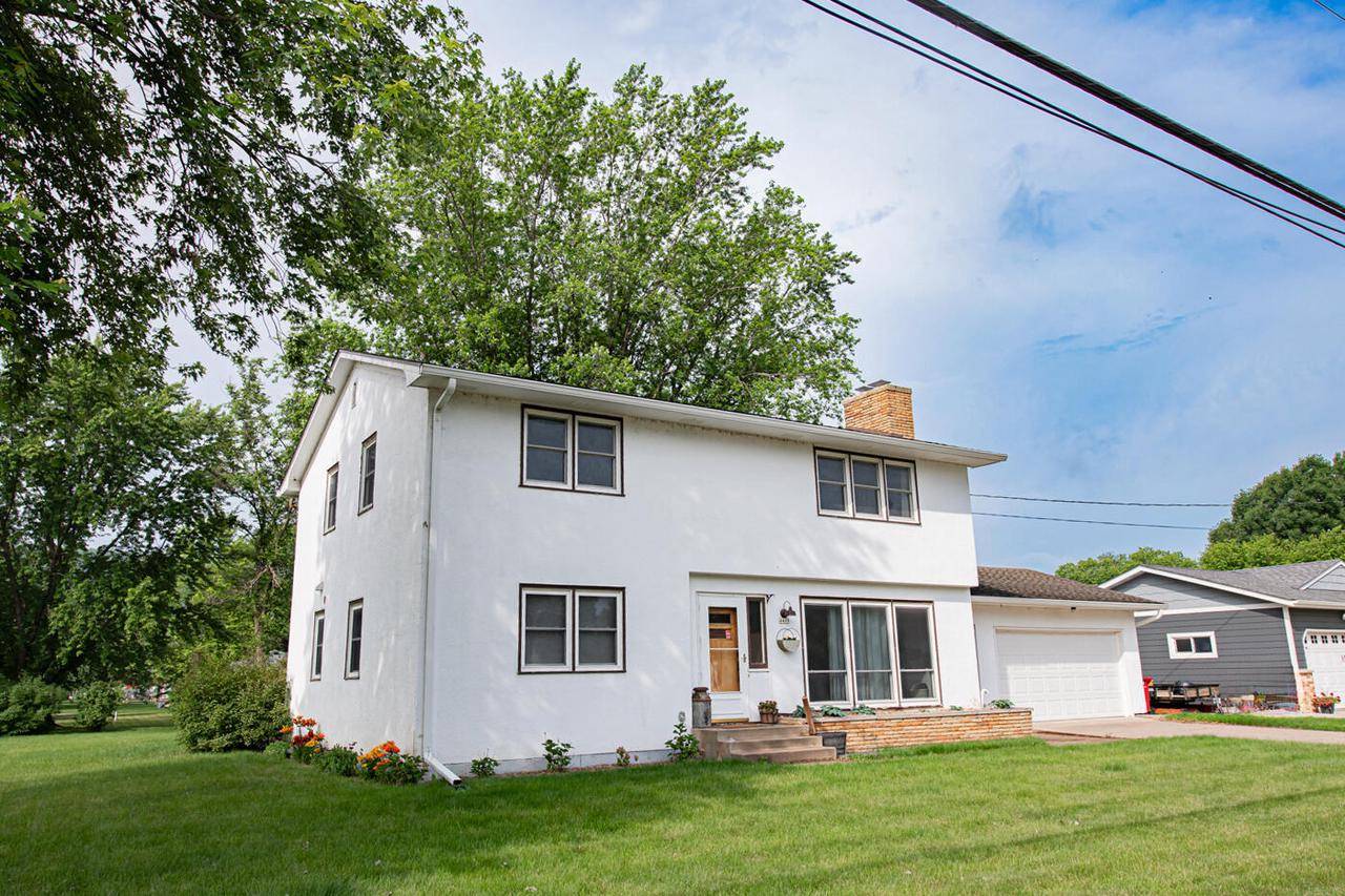 Winona, MN 55987,4419 7th STREET