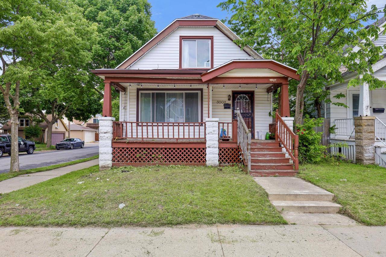 Milwaukee, WI 53215,3002 S 7th STREET