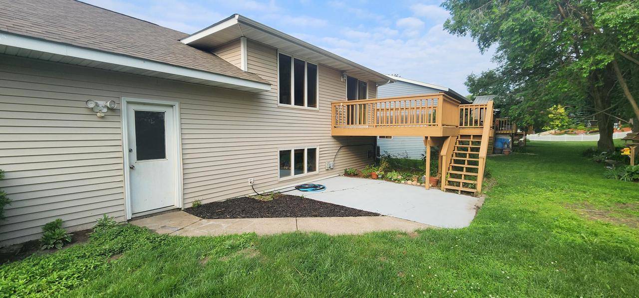 Onalaska, WI 54650,1972 Esther DRIVE