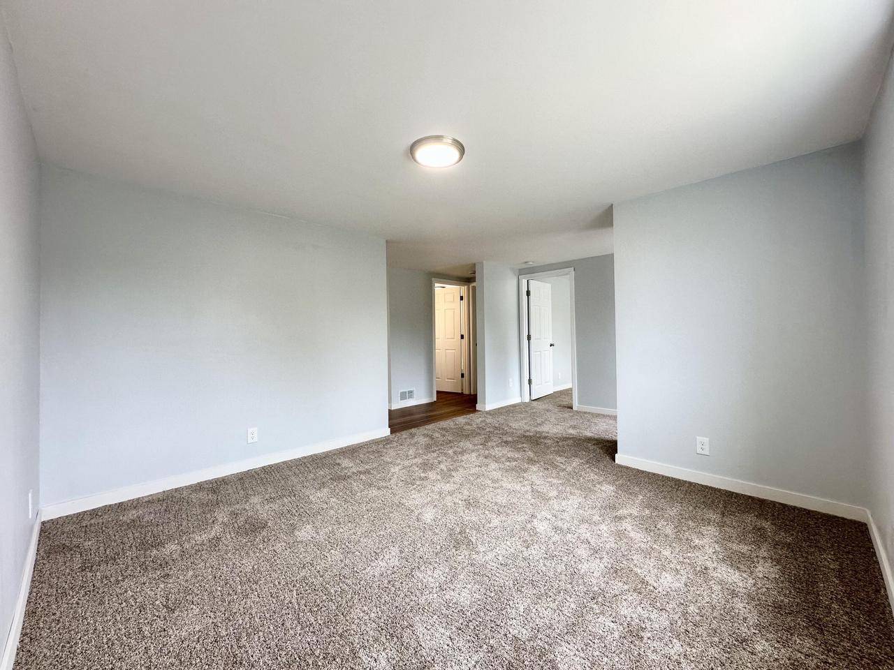La Crosse, WI 54601,908 East Ave S