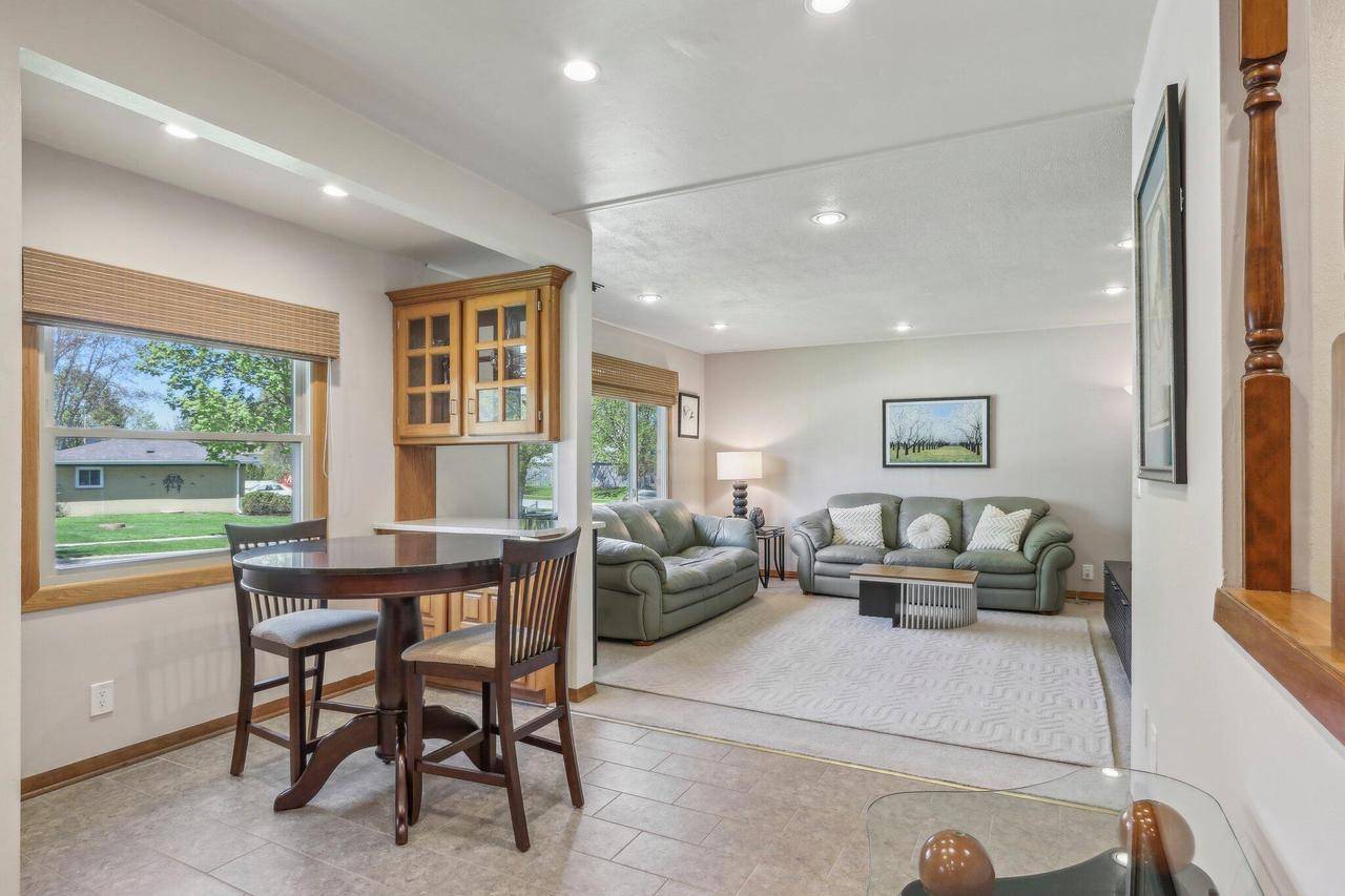 Waukesha, WI 53188,2107 Glenwall DRIVE