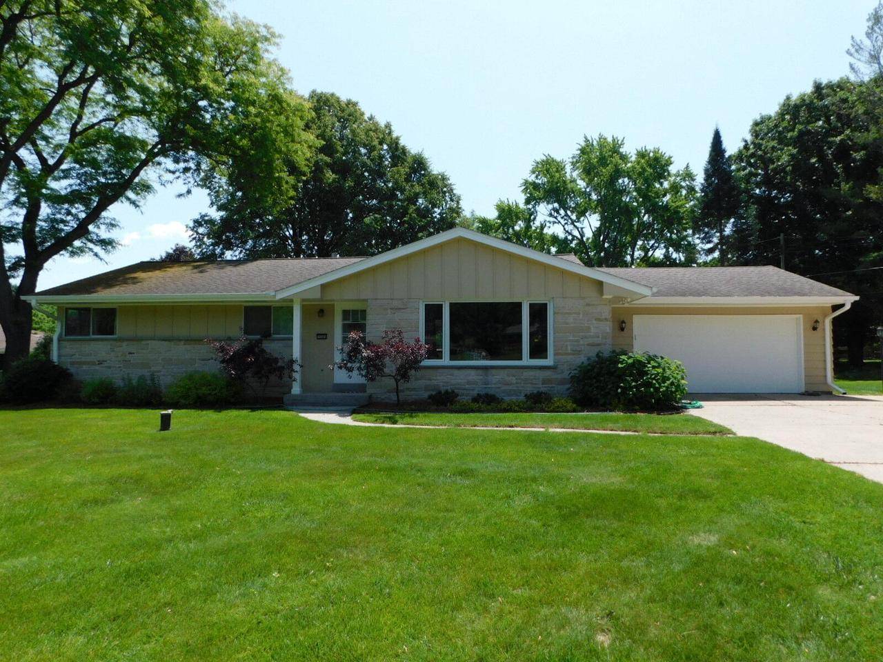 Brookfield, WI 53005,16305 Coronado COURT