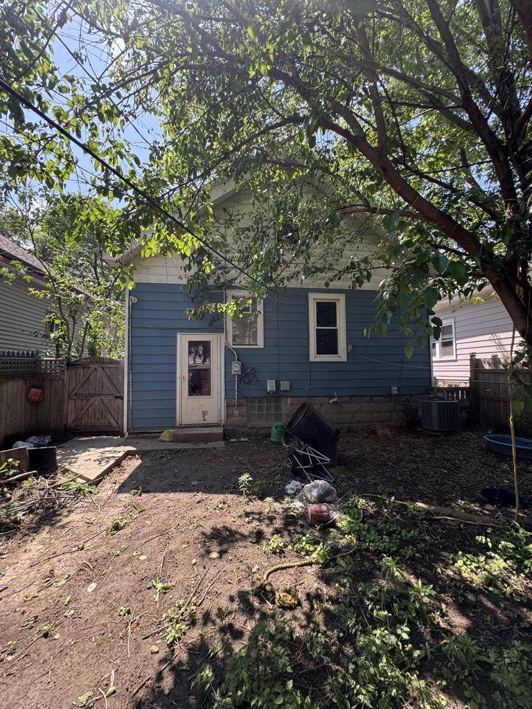Milwaukee, WI 53215,934 S 31st STREET