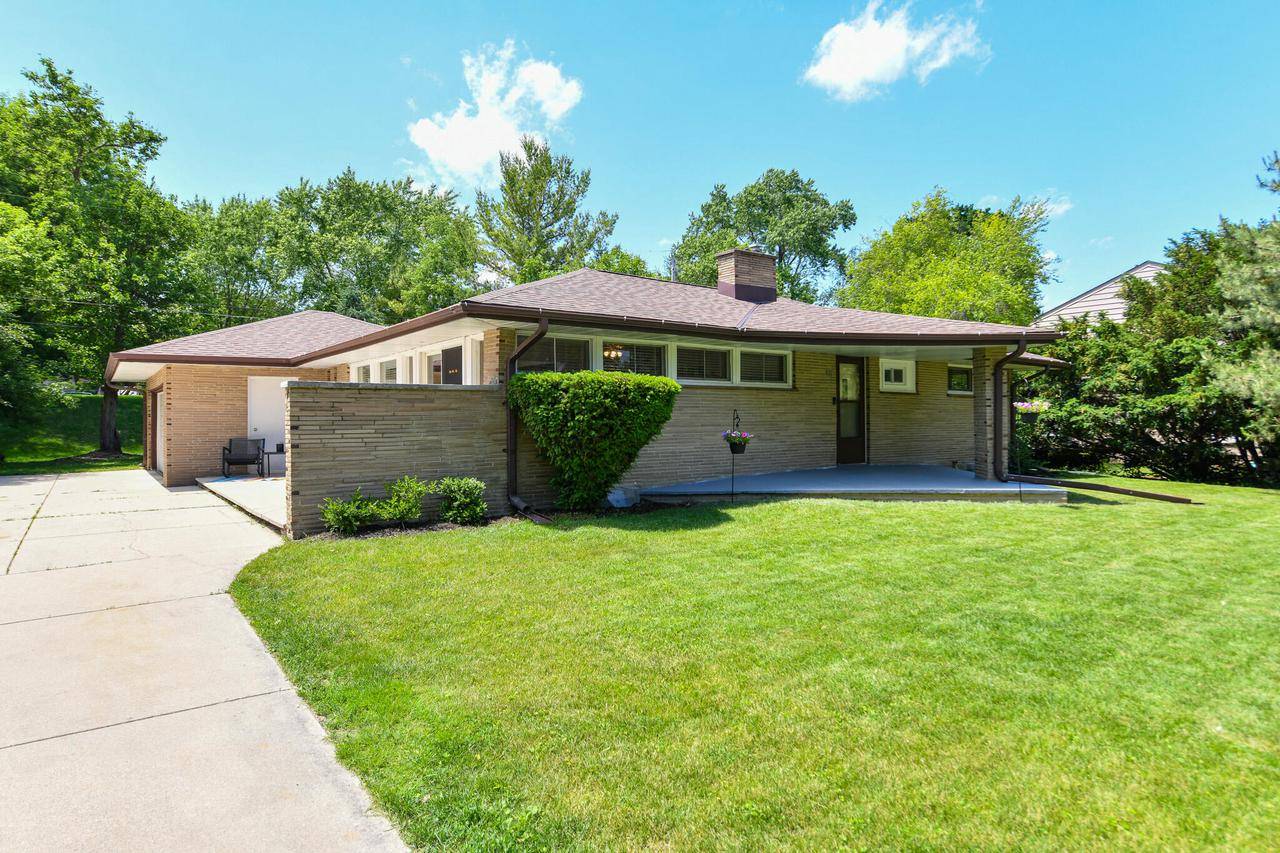 Brookfield, WI 53005,955 Garvens AVENUE