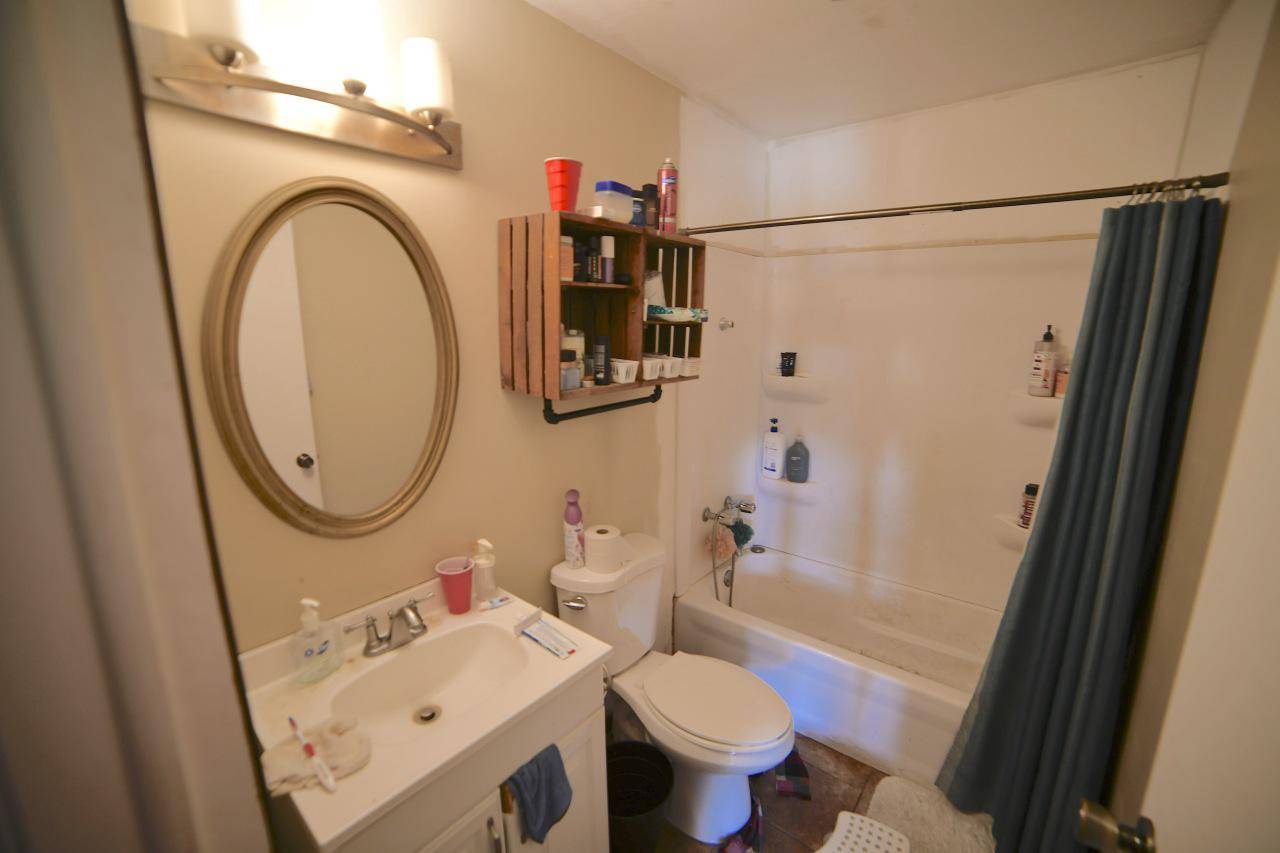 Milwaukee, WI 53224,8750 W Hustis STREET