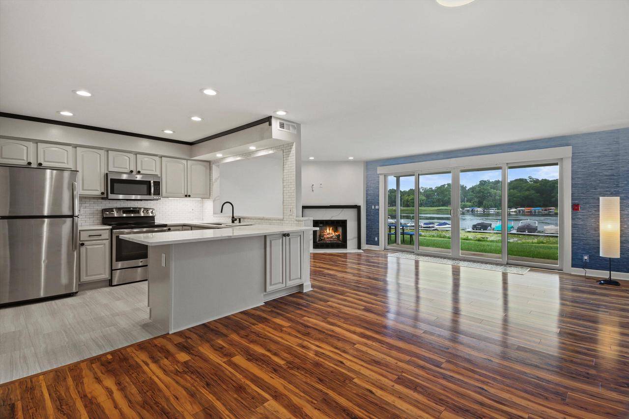 Delavan, WI 53115,1461 S Delavan Club DRIVE