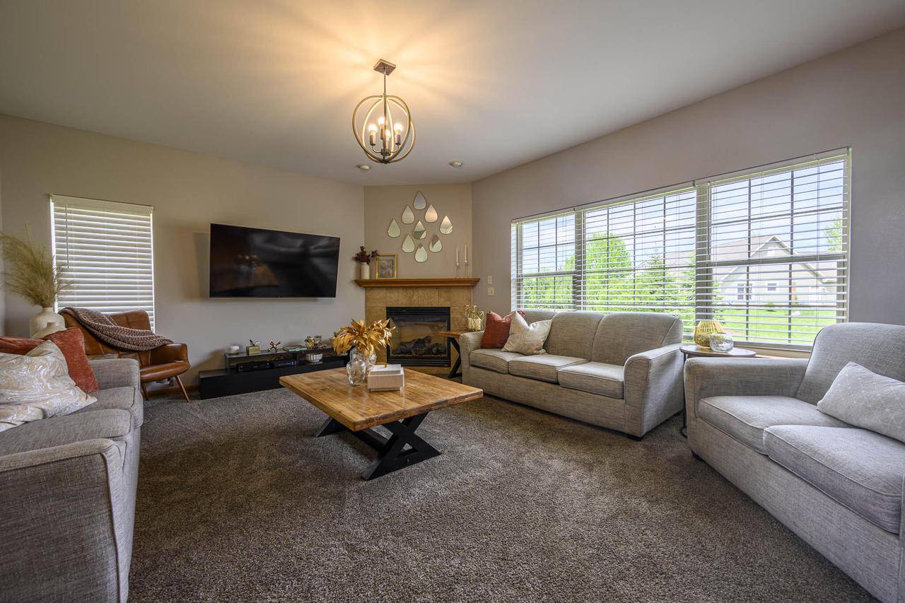 Franklin, WI 53132,5278 W Highlands COURT