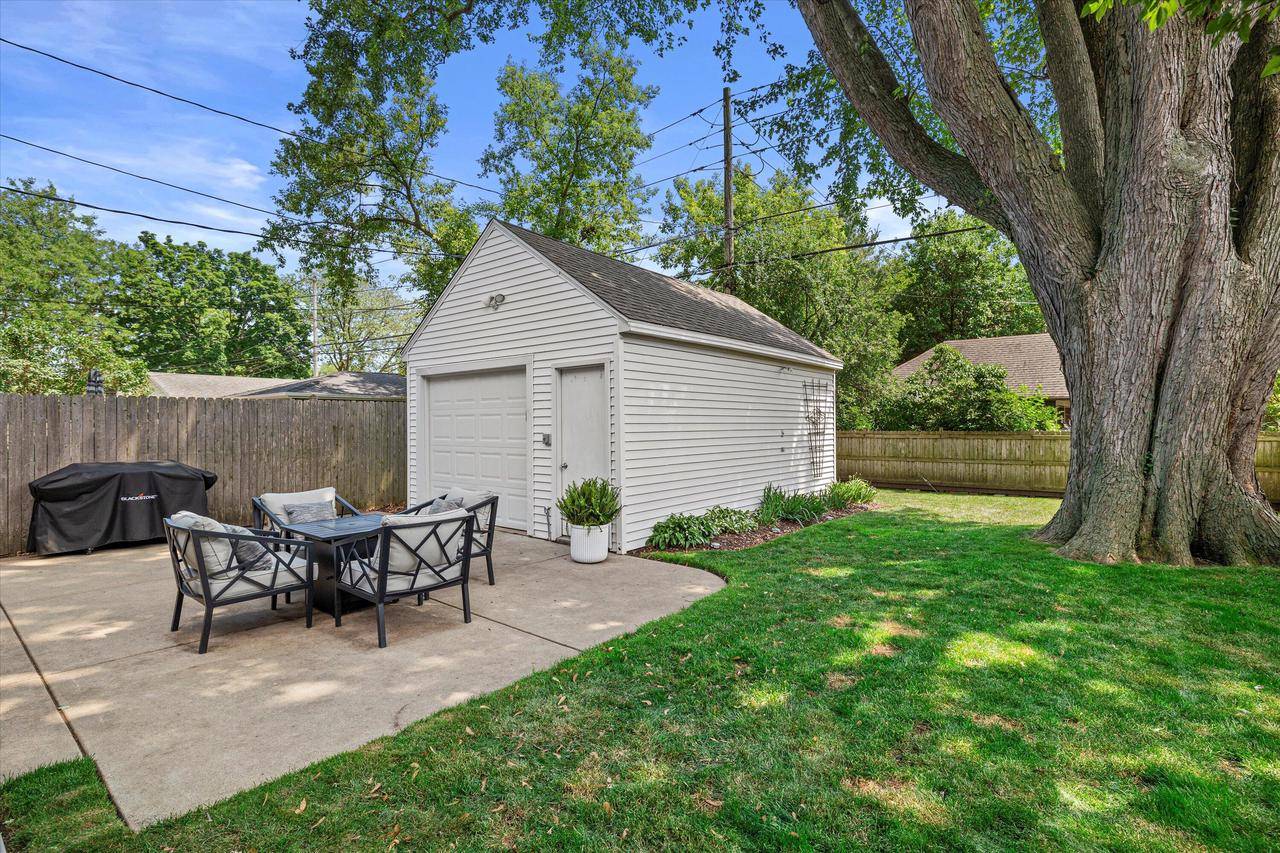 Whitefish Bay, WI 53217,615 E Hampton ROAD
