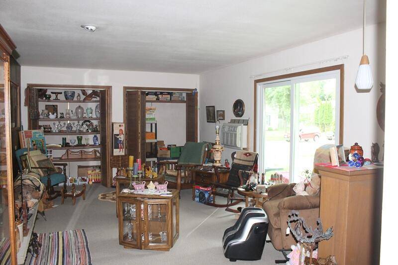 Sheboygan, WI 53083,3107 Cherokee DRIVE
