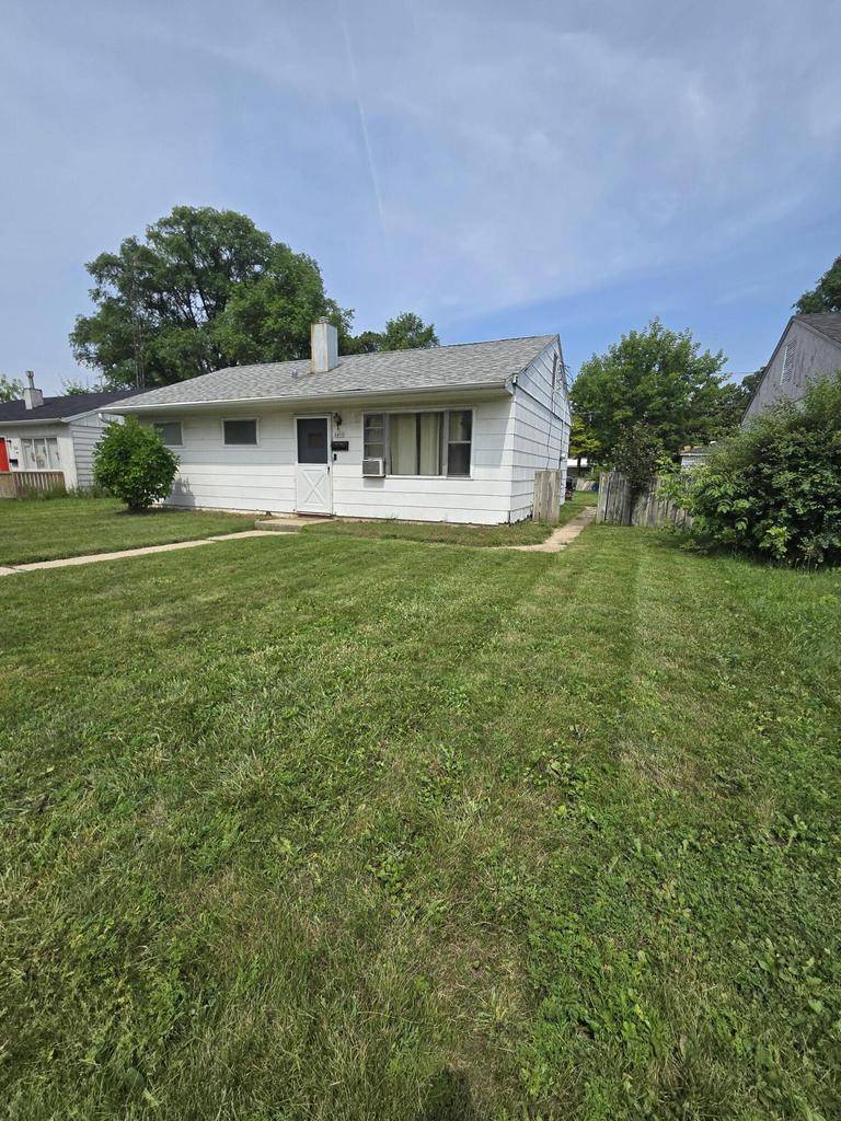Milwaukee, WI 53218,6852 W Grantosa DRIVE