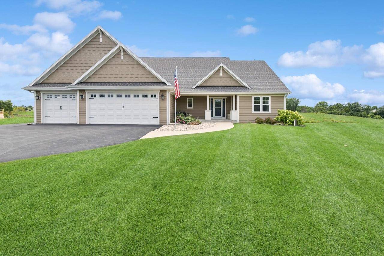 Lake Geneva, WI 53147,N1451 Maple Ridge ROAD