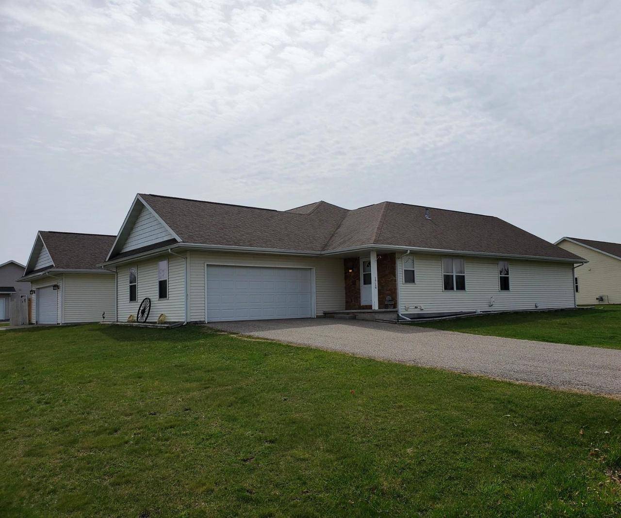 Wisconsin Dells, WI 53965,1716 9th Ave/Prairie Oak Dr