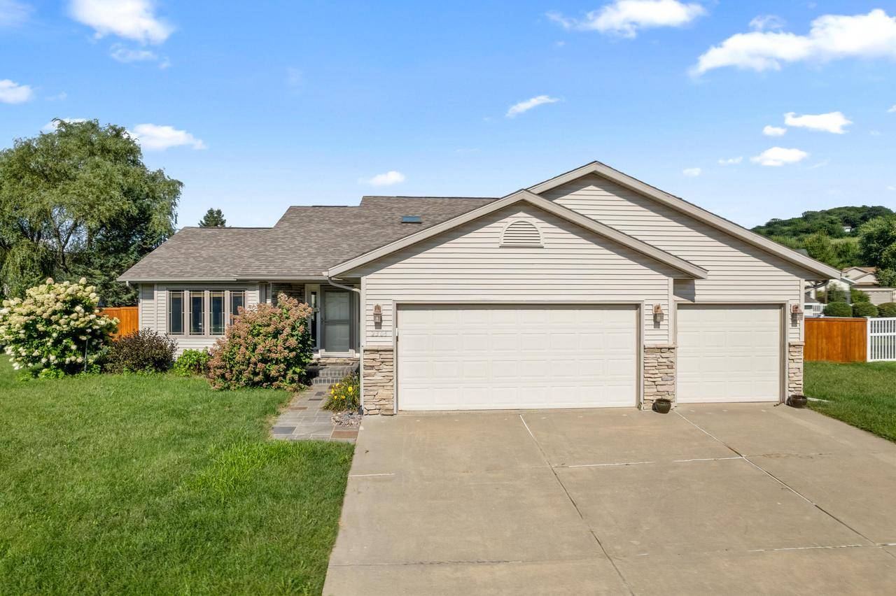 Onalaska, WI 54650,2306 Sandside COURT