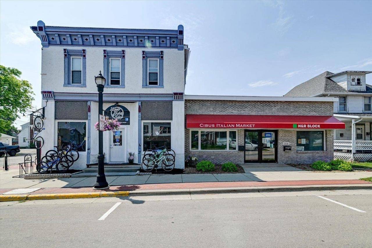 Waunakee, WI 53597,200 W Main Street