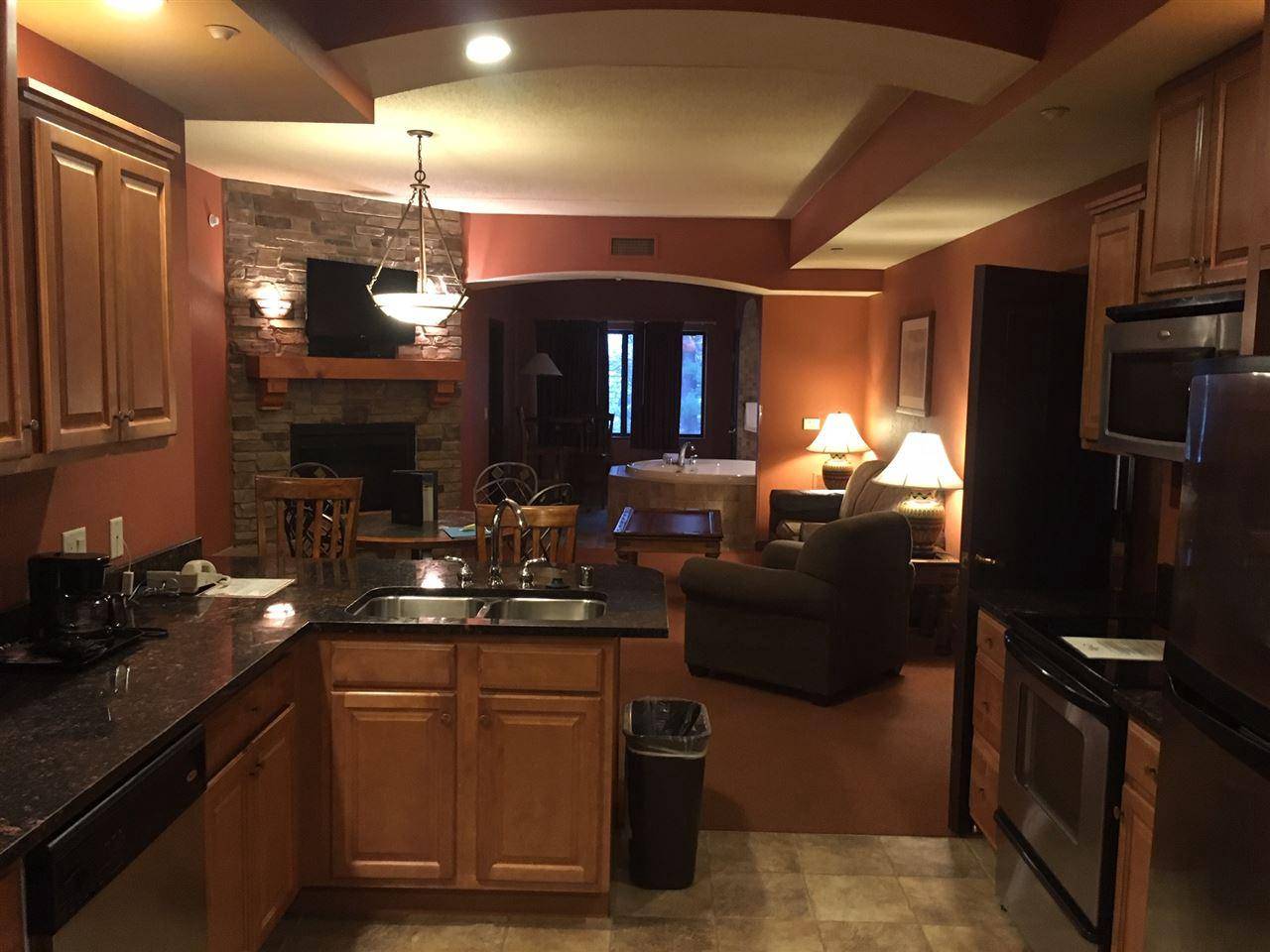 Wisconsin Dells, WI 53965,2411 RIVER Road #2345
