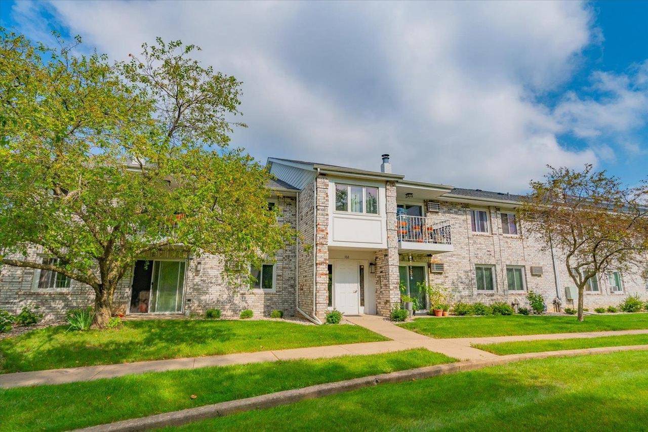 Madison, WI 53717,102 Ponwood Circle #H